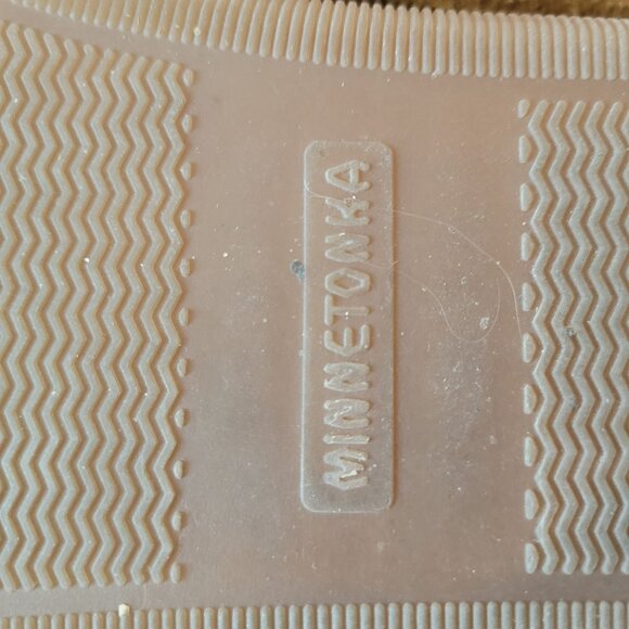 Minnetonka Womens Suede Moccasin Slippers Size 9 - Picture 5 of 6